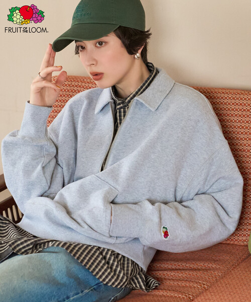 FREAK'S STORE(フリークスストア)の「FRUIT OF THE LOOM×FREAK'S STORE/フルーツオブザルーム 別注 ハーフジップスウェット(Tシャツ/カットソー・レディース・イエロー/サックスブルー/ライトグレー・フリ-)」の2枚目の写真