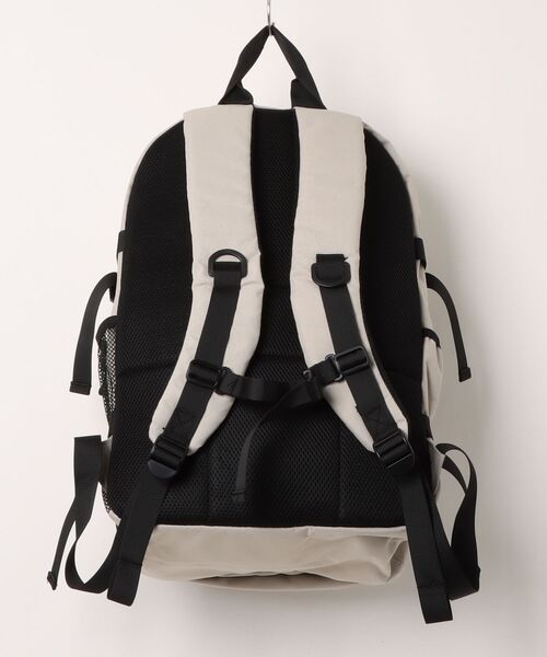 KiU(キウ)の「KiU/キウ EVERYDAY BACKPACK(バックパック/リュック・メンズ・サンドベージュ/ブラック・FREE)」の3枚目の写真