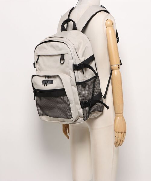 KiU(キウ)の「KiU/キウ EVERYDAY BACKPACK(バックパック/リュック・メンズ・サンドベージュ/ブラック・FREE)」の7枚目の写真