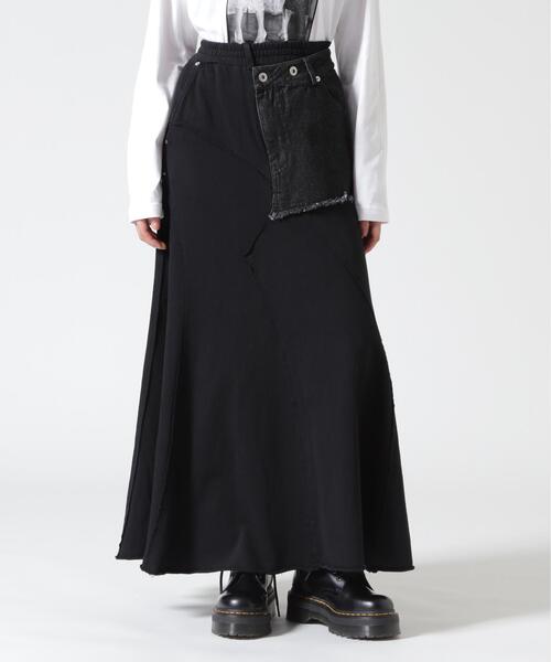 AULA AILA(アウラアイラ)の「AULA AILA/アウラアイラ/DENIM SWEAT DOCKING FLARE SKIRT(スカート・レディース・ブラック/ブルー系その他3・0)」の2枚目の写真