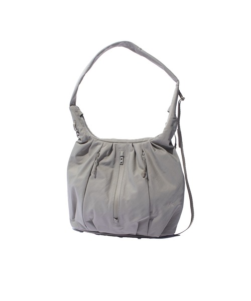 F/CE. （エフシーイー）の「F/CE. TEXTURED TWILL BALLOON POUCH / テクスチャードツイル バルーンポーチ（ショルダーバッグ・メンズ・ベージュ/チャコールグレー/ブラック・FREE）」の8枚目の写真
