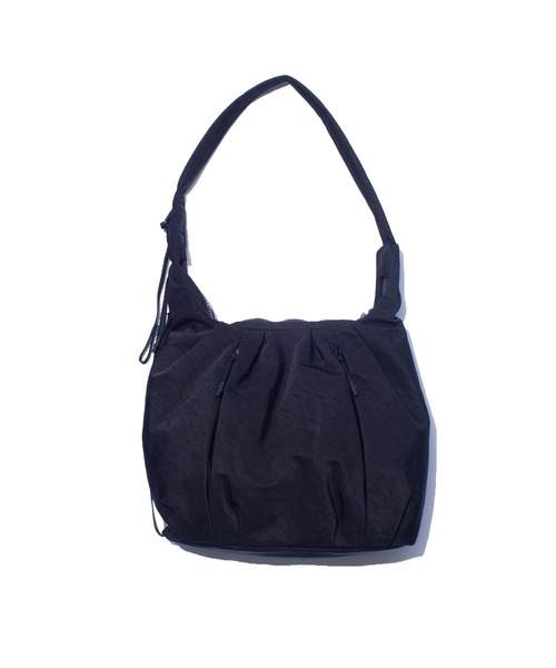 F/CE. （エフシーイー）の「F/CE. TEXTURED TWILL BALLOON POUCH / テクスチャードツイル バルーンポーチ（ショルダーバッグ・メンズ・ベージュ/チャコールグレー/ブラック・FREE）」の6枚目の写真