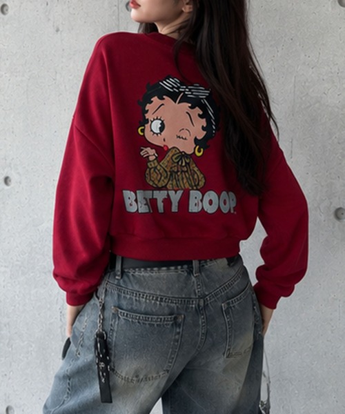 GLAMOROUS JANE(グラマラスジェーン)の「BETTY BOOPプリントショート丈トレーナー(スウェット・レディース・ブラック/レッド/オフホワイト・FREE)」の3枚目の写真