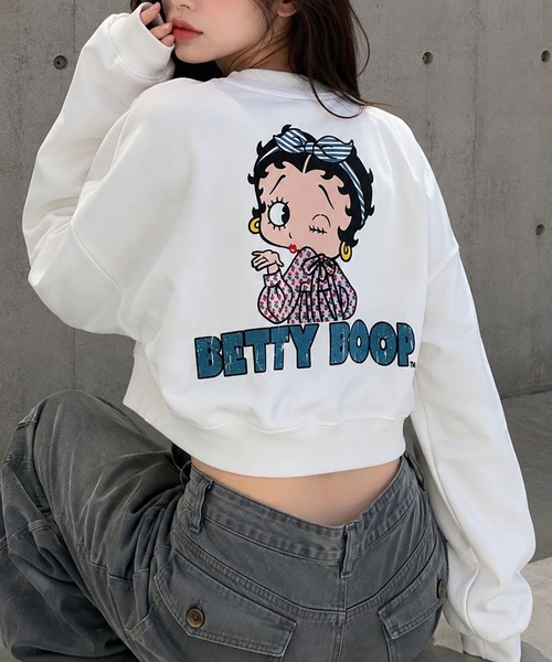 GLAMOROUS JANE(グラマラスジェーン)の「BETTY BOOPプリントショート丈トレーナー(スウェット・レディース・ブラック/レッド/オフホワイト・FREE)」の2枚目の写真