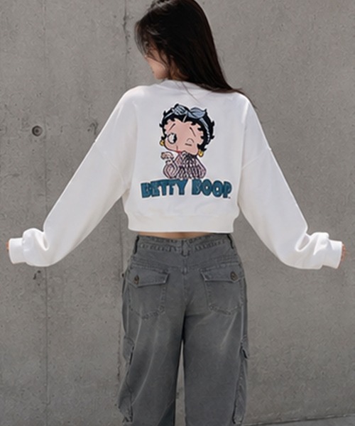 GLAMOROUS JANE(グラマラスジェーン)の「BETTY BOOPプリントショート丈トレーナー(スウェット・レディース・ブラック/レッド/オフホワイト・FREE)」の7枚目の写真
