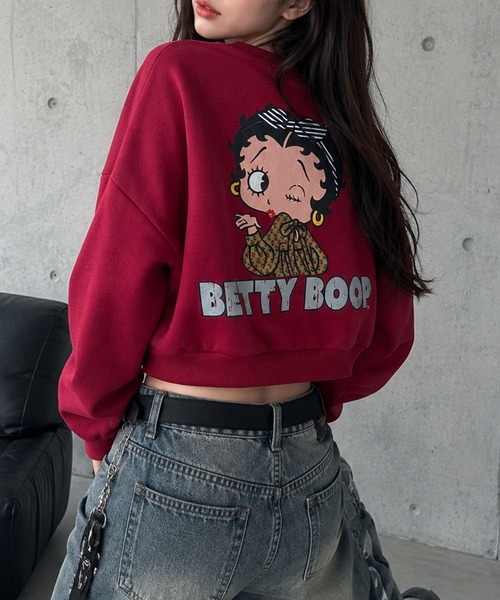 GLAMOROUS JANE(グラマラスジェーン)の「BETTY BOOPプリントショート丈トレーナー(スウェット・レディース・ブラック/レッド/オフホワイト・FREE)」の5枚目の写真