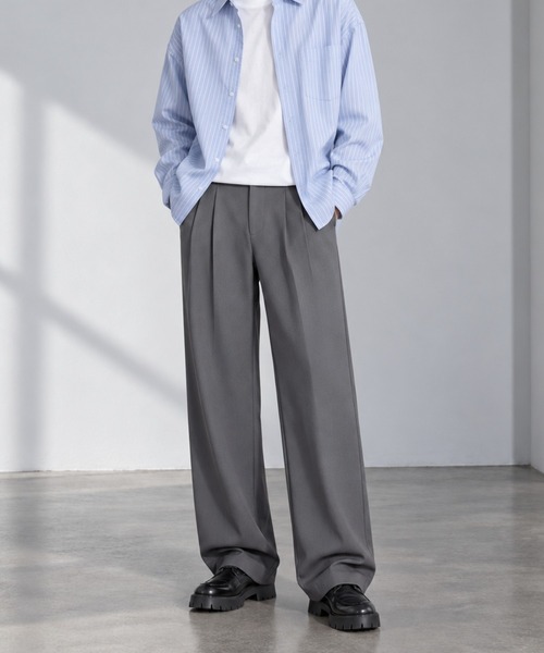 Silly（シリー）の「【穿くだけでこのこなれ感！】2タックワイドストレートスラックス（その他パンツ・メンズ・ブラック/グレー/カーキ・L）」の2枚目の写真