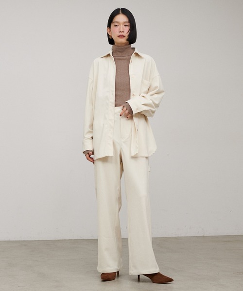 natural couture(ナチュラルクチュール)の「【LARUTA】コーディーニットオーバーサイズシャツ(シャツ/ブラウス・レディース・チャコールグレー/ベージュ/アイボリー・MEDIUM)」の7枚目の写真