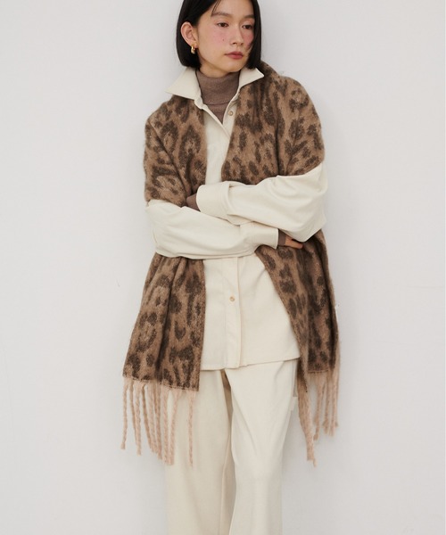 natural couture(ナチュラルクチュール)の「【LARUTA】コーディーニットオーバーサイズシャツ(シャツ/ブラウス・レディース・チャコールグレー/ベージュ/アイボリー・MEDIUM)」の9枚目の写真