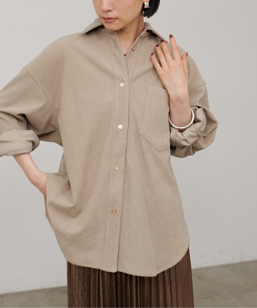 natural couture(ナチュラルクチュール)の「【LARUTA】コーディーニットオーバーサイズシャツ(シャツ/ブラウス・レディース・チャコールグレー/ベージュ/アイボリー・MEDIUM)」の20枚目の写真