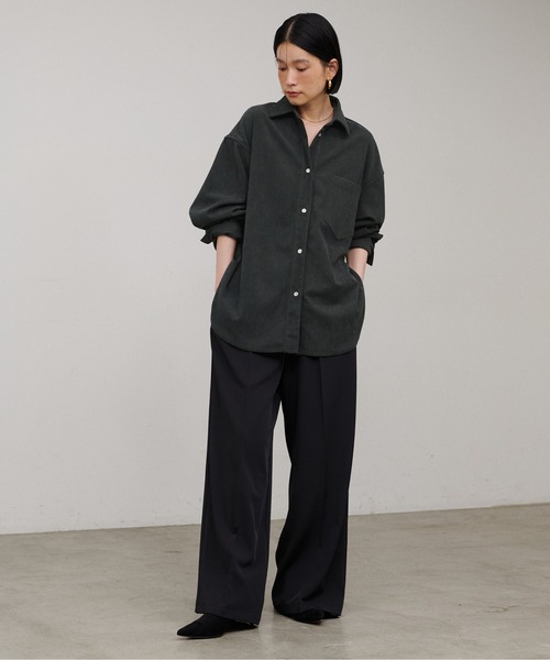 natural couture(ナチュラルクチュール)の「【LARUTA】コーディーニットオーバーサイズシャツ(シャツ/ブラウス・レディース・チャコールグレー/ベージュ/アイボリー・MEDIUM)」の16枚目の写真