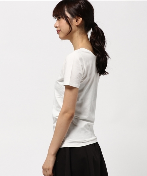 MOUSSY（マウジー）の「BASIC V NECK Tee（Tシャツ/カットソー・レディース・ブラック/ホワイト・1/2）」の4枚目の写真