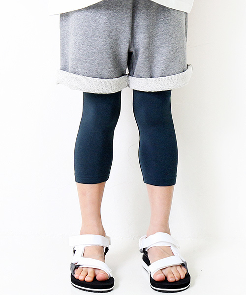 devirock（デビロック）の「天使のレギンス 7分丈 スパッツ（レギンス/スパッツ・キッズ・カーキ/スモークピンク/ダークネイビー/ブラック/ブラック系その他/杢グレー/ホワイト/ヘザーチャコール/マスタード/ホワイト系その他/ブラック系その他2・150cm/90cm/160cm/100cm/130cm/80ｃｍ/120cm/140cm/110cm）」の9枚目の写真