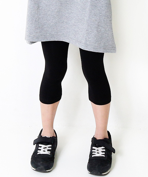 devirock（デビロック）の「天使のレギンス 7分丈 スパッツ（レギンス/スパッツ・キッズ・カーキ/スモークピンク/ダークネイビー/ブラック/ブラック系その他/杢グレー/ホワイト/ヘザーチャコール/マスタード/ホワイト系その他/ブラック系その他2・150cm/90cm/160cm/100cm/130cm/80ｃｍ/120cm/140cm/110cm）」の3枚目の写真