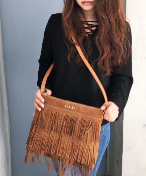 EGOIST(エゴイスト)の「フリンジショルダーバッグ(ショルダーバッグ・レディース・ブラック/キャメル・FREE)」の12枚目の写真