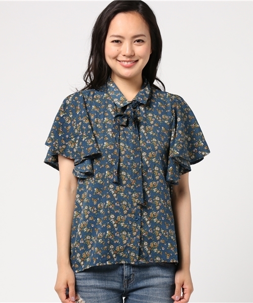 MERLOT（メルロー）の「リボンタイ付きフラワー柄シャツ1101（シャツ/ブラウス・レディース・ブルー/イエロー/ブラック・FREE）」の12枚目の写真
