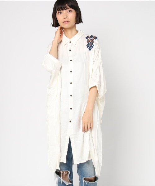 チャイハネ（チャイハネ）の「【チャイハネ】フォークロア刺繍ロングシャツワンピース（シャツワンピース・レディース・ホワイト/レッド/ブラック/ターコイズブルー・FREE）」の21枚目の写真