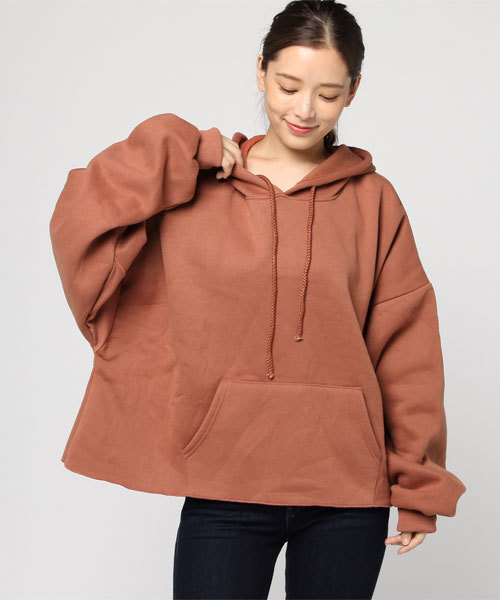 MERLOT（メルロー）の「ビッグシルエットカットオフ裾パーカー1277（パーカー・レディース・ブラック/パープル/オレンジ/オフホワイト/グリーン/イエロー/チェリーピンク・FREE）」の21枚目の写真