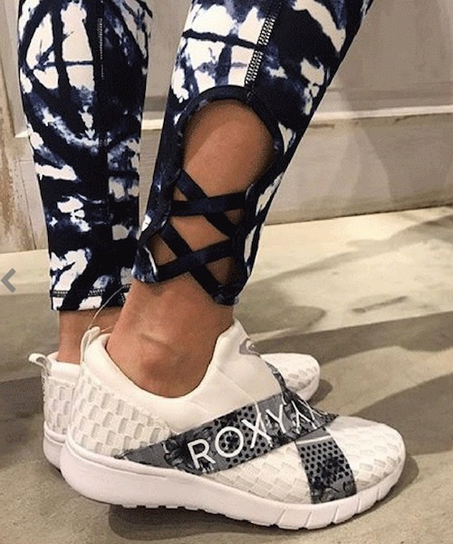 ROXY（ロキシー）の「MAKANI/ロキシー スニーカー ゴムバンド フィットネス ジム ヨガ ランニング（スニーカー・レディース・ホワイト/ブラック/ネイビー・25cm/24.5cm/24cm/23.5cm/23cm）」の16枚目の写真