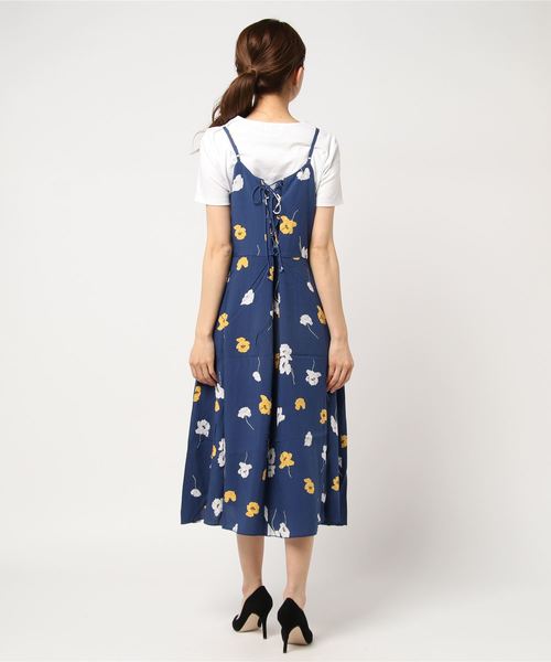 niko and...(ニコアンド)の「オリジナルレトロプリントキャミワンピース(ワンピース・レディース・レッド/ネイビー/マスタード・MEDIUM/LARGE)」の5枚目の写真