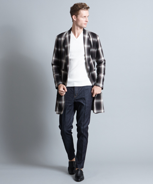 5351 POUR LES HOMMES(ゴーサンゴーイチプールオム)の「側章スリムテーパードスラックスデニム(デニムパンツ・メンズ・インディゴブルー/ブラック・44/46/48)」の22枚目の写真