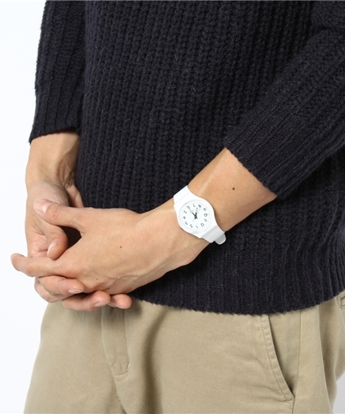 BEAUTY&YOUTH UNITED ARROWS(ビューティーアンドユースユナイテッドアローズ)の「<SWATCH> JUST WHITE¨§(アナログ腕時計・メンズ・ホワイト・フリー)」の2枚目の写真