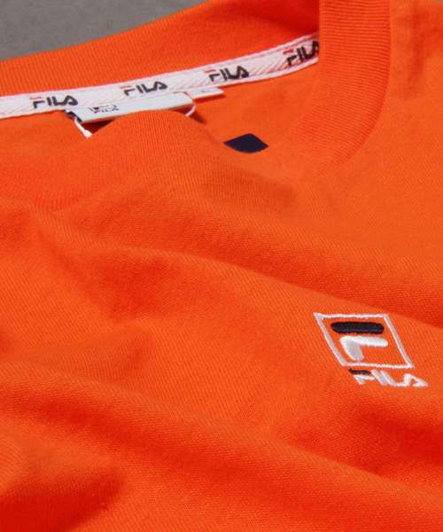 FILA HERITAGE(フィラヘリテージ)の「FILA heritage ロゴバックプリントクルーネックジャージーロングスリーブTシャツ(Tシャツ/カットソー・メンズ・ネイビー/オレンジ/ホワイト・M/XL/XXL/L/S)」の10枚目の写真
