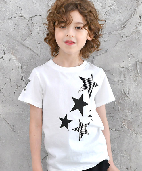 Bee des Bee（ビーデスビー）の「【コットン100％】半袖プリントTシャツ（Tシャツ/カットソー・キッズ・ホワイト×ブラック/ホワイト×グレー/ブラック×グリーン/ホワイト/ネイビー/ブラック×グレー/ホワイト×グリーン/ホワイト×イエロー/チャコールグレー/ライトブルー/ライトベージュ/ブラック/ミント/ベージュ/クリーム/ホワイト系その他/アイボリー/ピンク/ライラック/ピンクベージュ/サックスブルー/ピンク系その他/ライトグリーン/ダークブラウン/ホワイト系その他5/ホワイト系その他6/ブラック系その他2/ホワイト系その他3/ホワイト系その他2/ホワイト系その他4/ブラック系その他/ブルー/ピンク系その他2/ホワイト系その他7・110cm/120cm/130cm/150cm/100cm/140cm）」の6枚目の写真