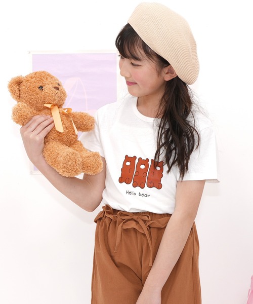 Bee des Bee（ビーデスビー）の「【コットン100％】半袖プリントTシャツ（Tシャツ/カットソー・キッズ・ホワイト×ブラック/ホワイト×グレー/ブラック×グリーン/ホワイト/ネイビー/ブラック×グレー/ホワイト×グリーン/ホワイト×イエロー/チャコールグレー/ライトブルー/ライトベージュ/ブラック/ミント/ベージュ/クリーム/ホワイト系その他/アイボリー/ピンク/ライラック/ピンクベージュ/サックスブルー/ピンク系その他/ライトグリーン/ダークブラウン/ホワイト系その他5/ホワイト系その他6/ブラック系その他2/ホワイト系その他3/ホワイト系その他2/ホワイト系その他4/ブラック系その他/ブルー/ピンク系その他2/ホワイト系その他7・110cm/120cm/130cm/150cm/100cm/140cm）」の11枚目の写真