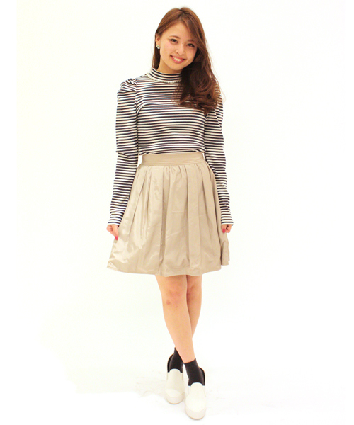 Chico（チコ）の「リバーシブルフレアーSKT（スカート・レディース・ベージュ/ライトグリーン/ネイビー/ピンク・FREE）」の2枚目の写真