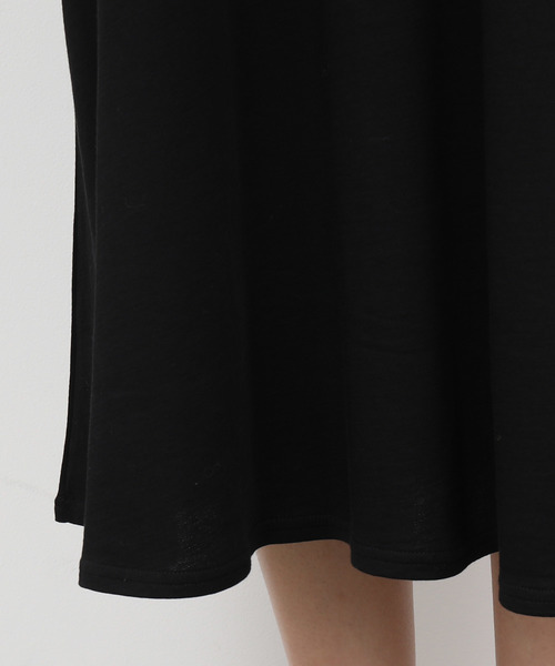 ADAM ET ROPE'（アダムエロペ）の「ＯＮＯメリヤスミニ裏毛ルーズワンピース（ワンピース・レディース・オフホワイト/ブラック・FREE）」の10枚目の写真