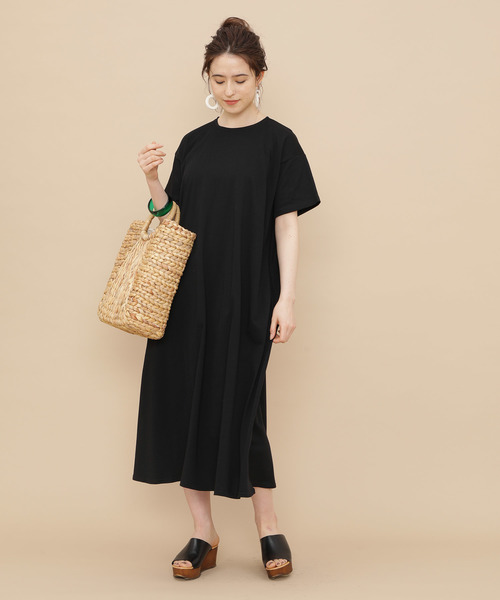 ADAM ET ROPE'（アダムエロペ）の「ＯＮＯメリヤスミニ裏毛ルーズワンピース（ワンピース・レディース・オフホワイト/ブラック・FREE）」の4枚目の写真