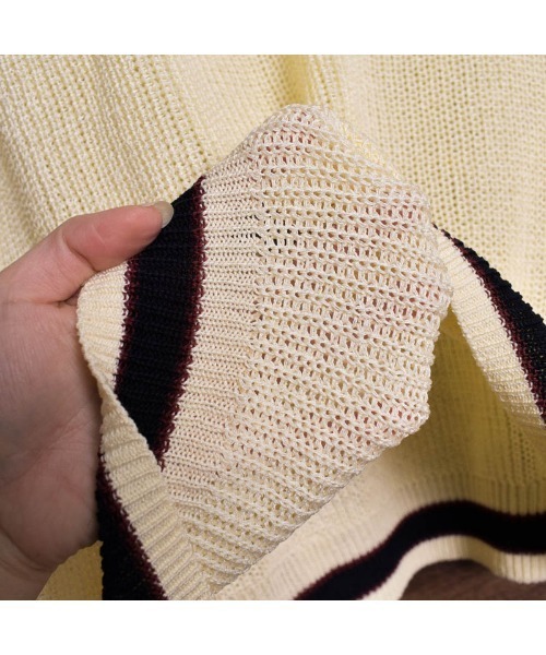 Bling Leads(ブリングリーズ)の「麻タッチアクリル畔編みベスト(ベスト・メンズ・ホワイト系その他/ホワイト系その他2/ブラック系その他/ブルー系その他/ブラック/ベージュ系その他/ネイビー/ベージュ・LARGE/X-LARGE/MEDIUM)」の12枚目の写真