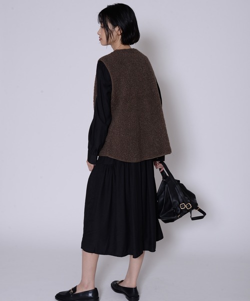 ECRIRE（エクリール）の「リラックスボアベスト（ベスト・レディース・アイボリー/ブラウン/ベージュ/ブラック/カーキ・M/L）」の8枚目の写真