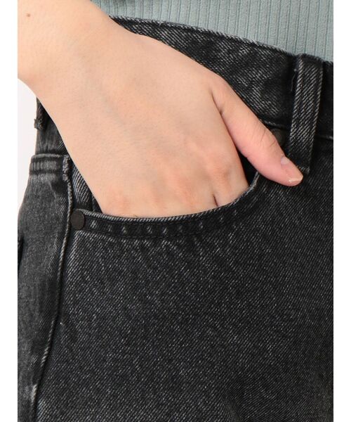 EMODA(エモダ)の「グラデーションジャストウエストジーンズ(デニムパンツ・レディース・ブラック/ブルー・X-SMALL/SMALL/MEDIUM)」の17枚目の写真
