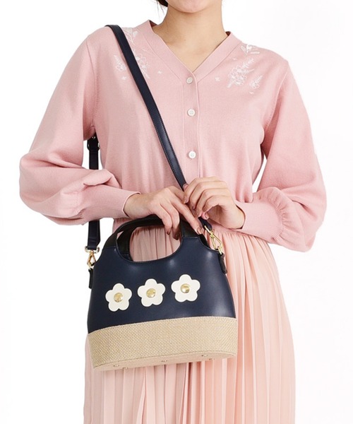 いく❣️ MARY QUANT ラタンカシメデイジー 2WAYミニトート いく❣️ MARY QUANT ラタンカシメデイジー 2WAYミニトート Amazon