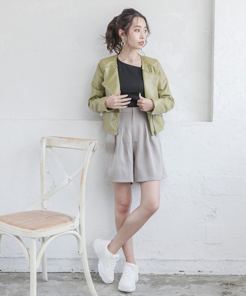 ANN DEMEULEMEESTER ホワイト アシンメトリータンクトップ 38 ANN DEMEULEMEESTER ホワイト アシンメトリータンクトップ 38 Ann