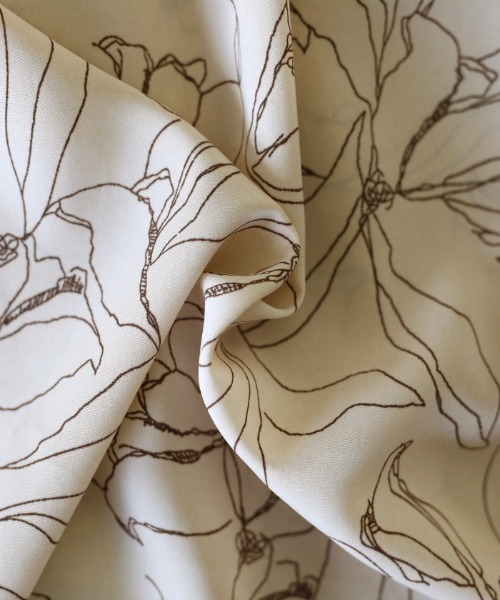 select MOCA（セレクトモカ）の「2021 SS スタンドカラー花柄ルーズシャツ（シャツ/ブラウス・レディース・ブラック/ライトベージュ/グレイッシュベージュ・FREE）」の9枚目の写真