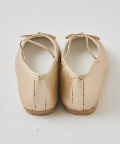 CIAOPANIC TYPY(チャオパニックティピー)の「【OSORO】スクエアバレエシューズ(バレエシューズ・キッズ・ライトグレー/ブラック/ゴールド・16cm/17cm/18cm/19cm/20cm/21cm)」の7枚目の写真