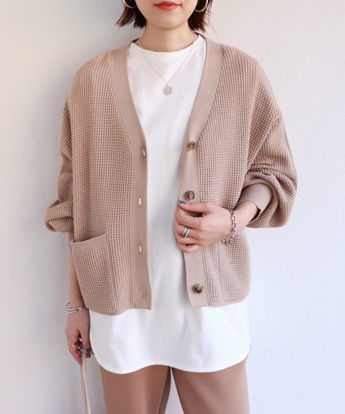 andme（アンドミー）の「ボリューム袖ワッフルニットカーディガン（カーディガン/ボレロ・レディース・ブラック/ベージュ/モカ/アイボリー・M）」の4枚目の写真