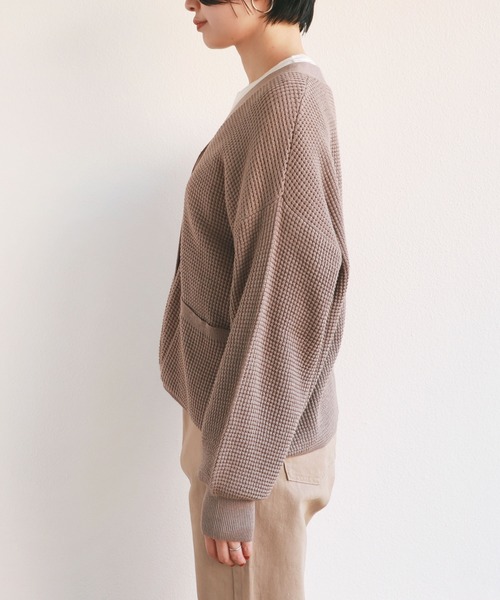 andme（アンドミー）の「ボリューム袖ワッフルニットカーディガン（カーディガン/ボレロ・レディース・ブラック/ベージュ/モカ/アイボリー・M）」の9枚目の写真