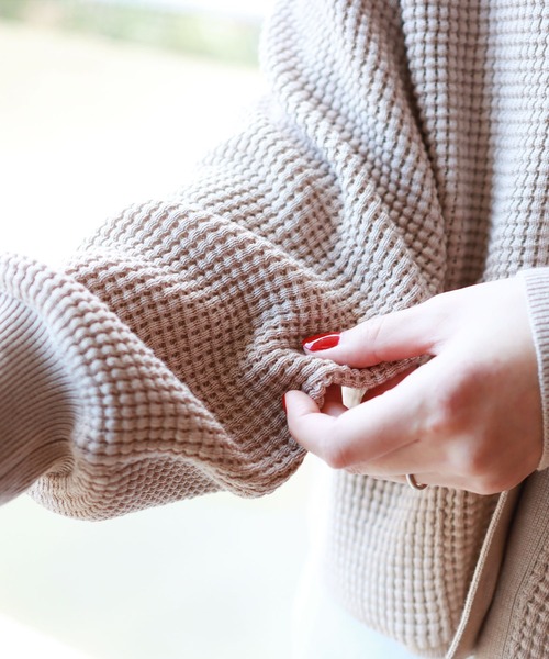 andme（アンドミー）の「ボリューム袖ワッフルニットカーディガン（カーディガン/ボレロ・レディース・ブラック/ベージュ/モカ/アイボリー・M）」の14枚目の写真