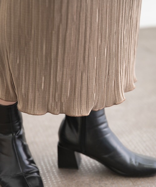 bohmal（ボマール）の「サテンプリーツマキシワンピース（ワンピース・レディース・アッシュグレー/ブラック/モカ・MEDIUM）」の16枚目の写真