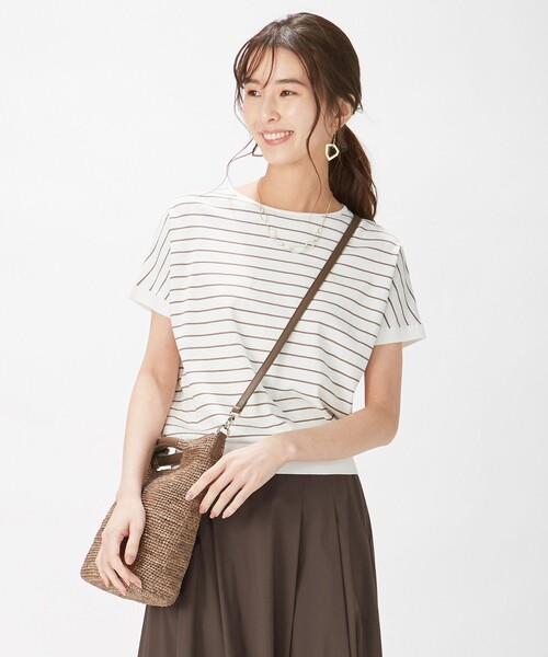 J.PRESS(ジェイプレス)の「【洗える】レーヨンストレッチバックボタン ニット(ニット/セーター・レディース・ホワイト系1/ブラウン系/ブラウン系1/サックスブルー系/イエロー系/ピンク系・MEDIUM/LARGE)」の1枚目の写真