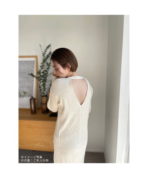 SHIROHATO（シロハト）の「カップ付きバックオープンブラトップ【藤井明子さん監修】キャミソール（キャミソール・レディース・ブラック/クリーム/ベージュ/ブラウン・MEDIUM/LARGE/X-SMALL/X-LARGE/SMALL）」の11枚目の写真