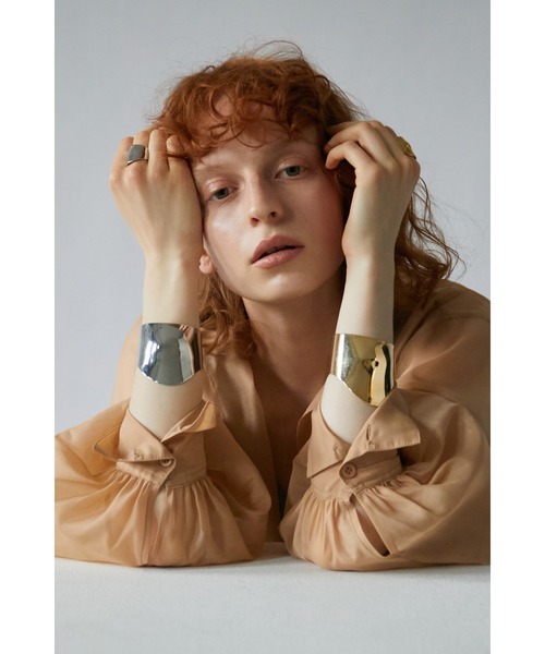 SLY（スライ）の「TRIBE METAL BANGLE メタル バングル（バングル/リストバンド・レディース・シルバー/ゴールド・FREE）」の3枚目の写真