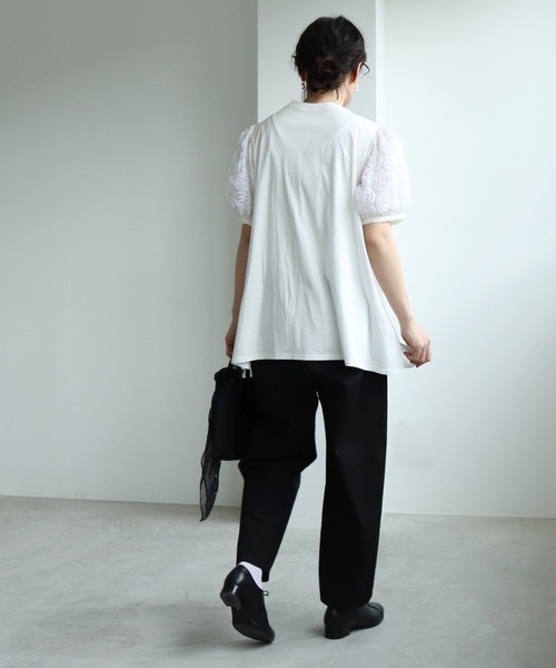 yuni（ユニ　）の「《2021 early autumn 》クルクルテープ刺繍 パフスリーブプルオーバー（Tシャツ/カットソー・レディース・ホワイト/ブラック・FREE）」の8枚目の写真