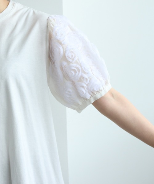 yuni（ユニ　）の「《2021 early autumn 》クルクルテープ刺繍 パフスリーブプルオーバー（Tシャツ/カットソー・レディース・ホワイト/ブラック・FREE）」の13枚目の写真