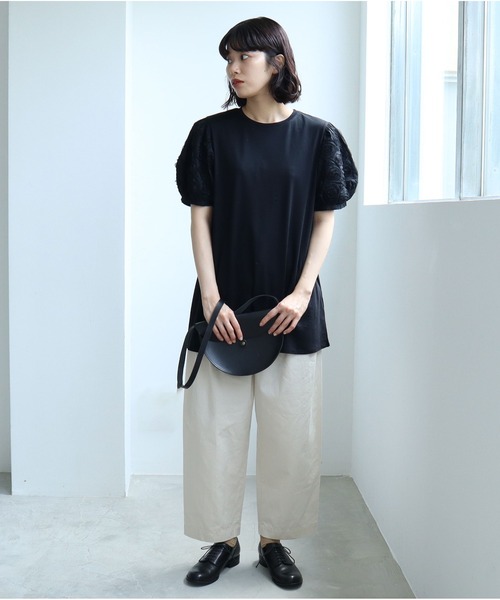 yuni（ユニ　）の「《2021 early autumn 》クルクルテープ刺繍 パフスリーブプルオーバー（Tシャツ/カットソー・レディース・ホワイト/ブラック・FREE）」の16枚目の写真