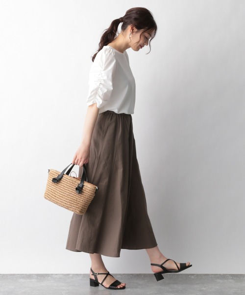 GLOBAL WORK(グローバルワーク)の「マトンスリーブカットブラウス【MATINEE LINE】【一部店舗限定】/940069(Tシャツ/カットソー・レディース・ホワイト/ダークグレー・MEDIUM/LARGE)」の4枚目の写真